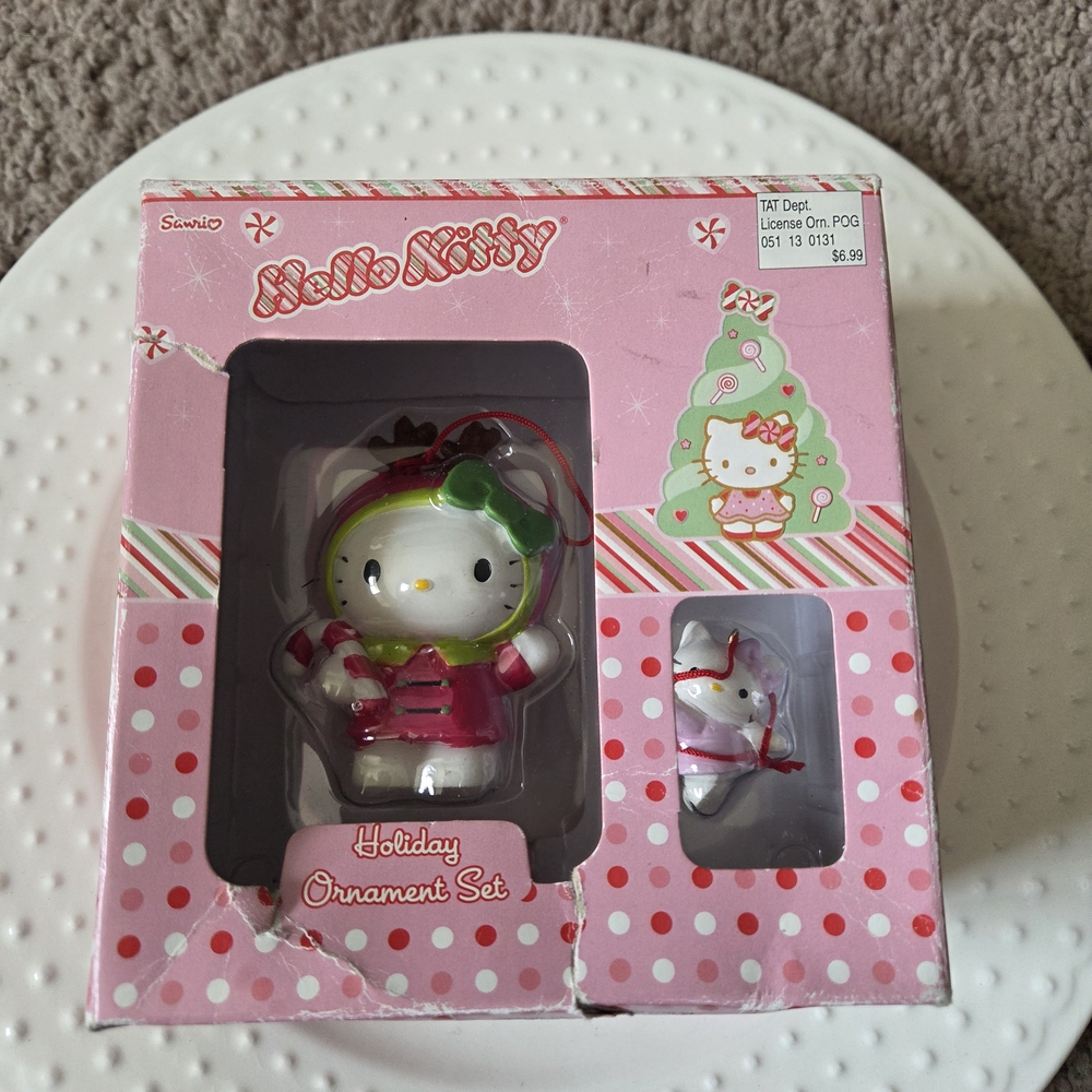 NIB NWT Vintage 2003 Hello Kitty Holiday Ornament Set - Picture 2 of 7